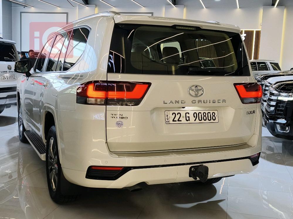 تويوتا لاندكروزر